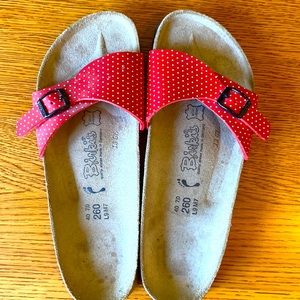 Super cute red with white polka dot Birki’s.